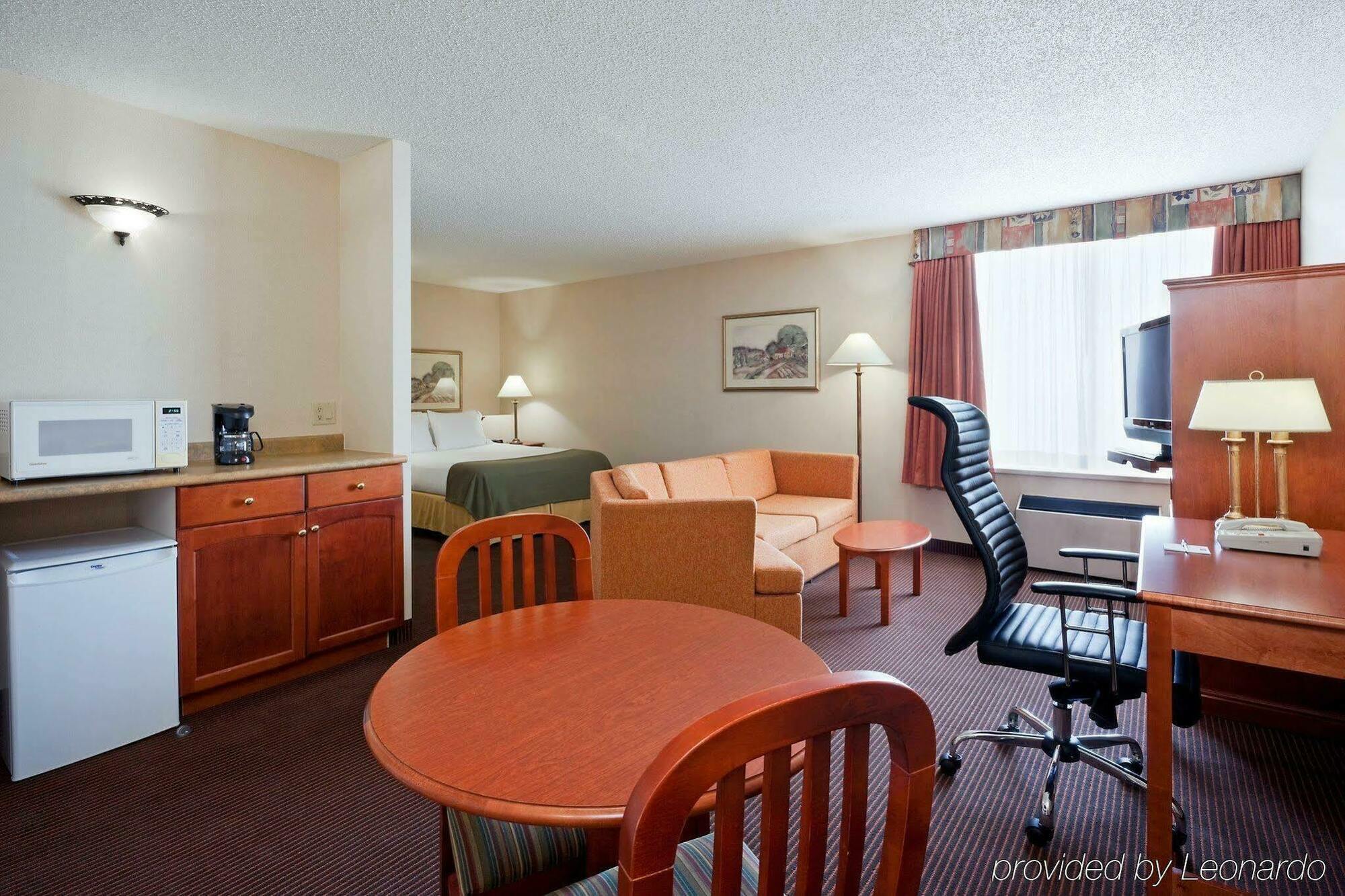Quality Inn & Suites Regina Downtown Εξωτερικό φωτογραφία